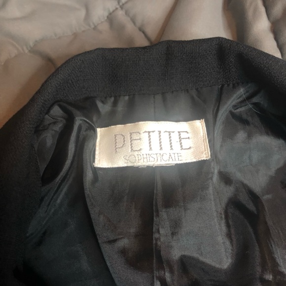 Black blazer - Picture 2 of 2